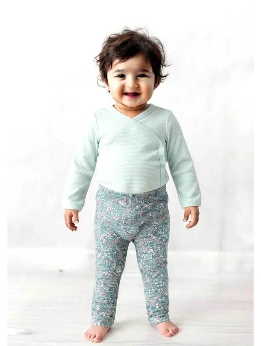 Carter's 2-Piece Side-Snap Bodysuit & Leggings Set sz 18 Months